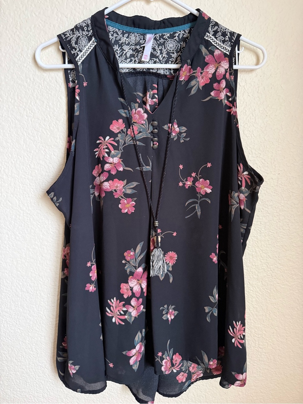 Xhilaration Black Floral Sleeveless V-Neck Tassel Blouse